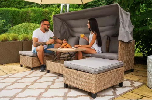 Багатофункціональний журнальний столик