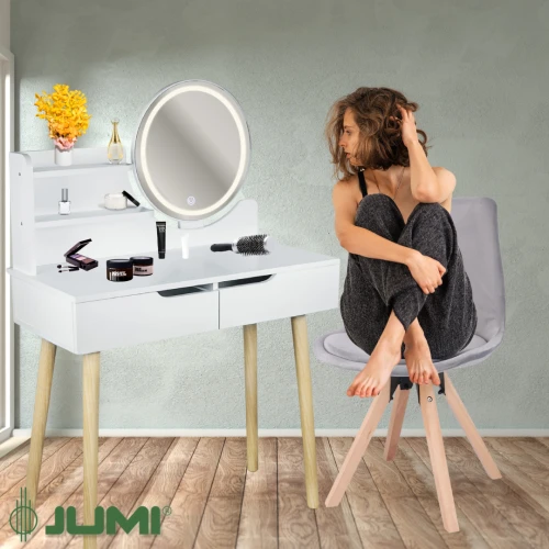 Стильный туалетный столик с удобным креслом: