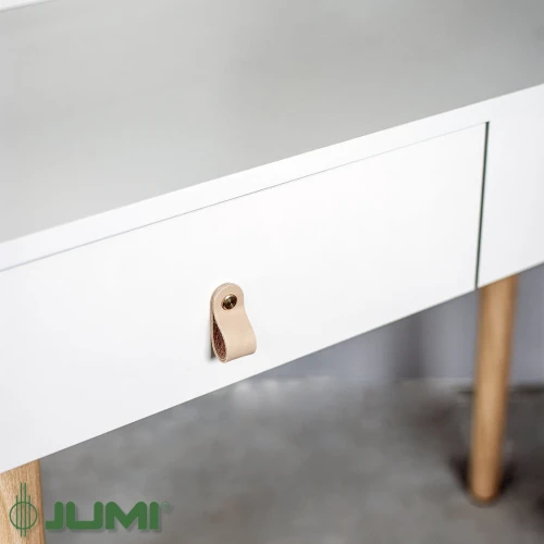 Місткі шухляди та полиці: