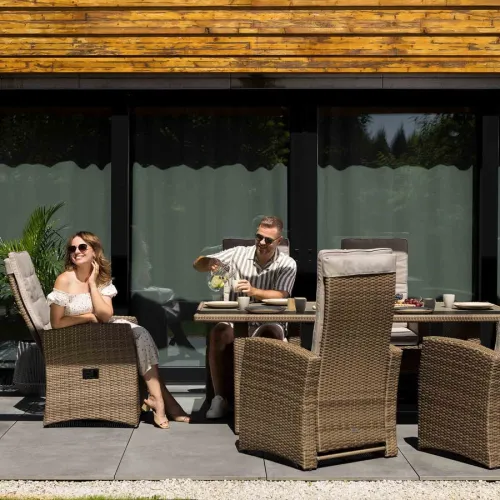 Садові меблі з ротангу - витримують більше, ніж здається