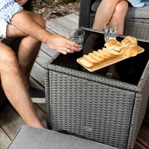 Стіл із загартованого скла - практичність у кожній деталі