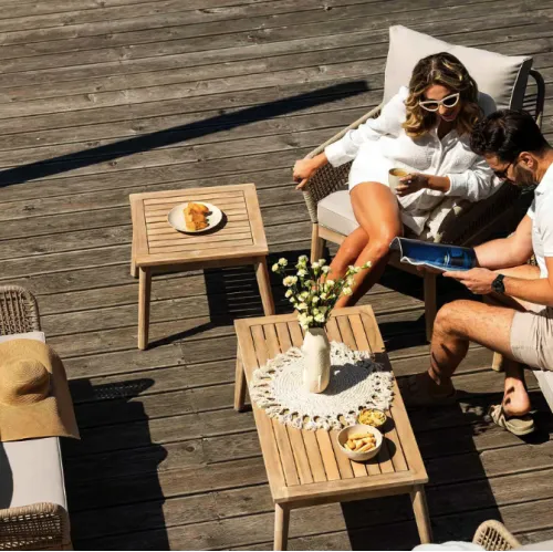 Дерев'яні столи